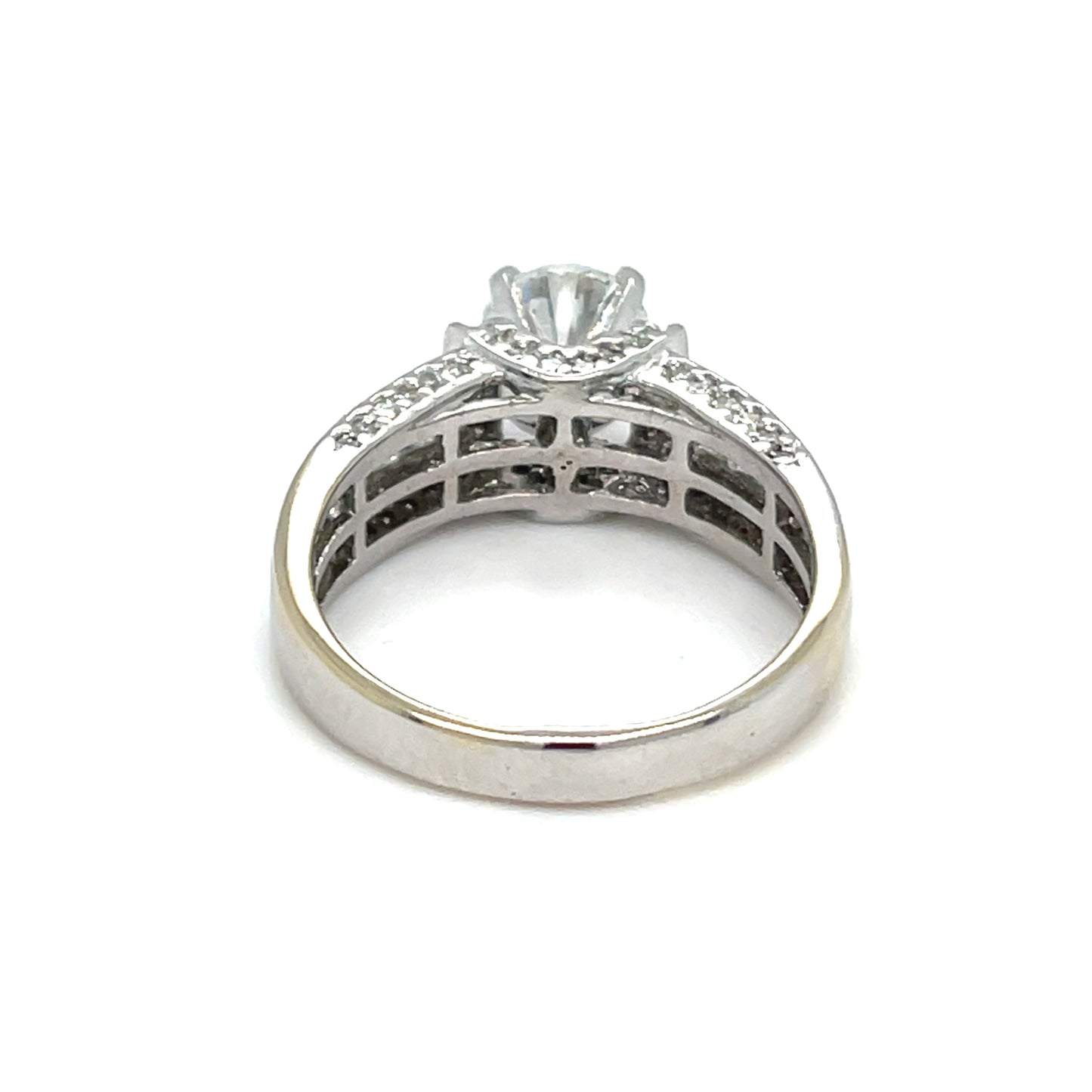 18k white gold diamond ring