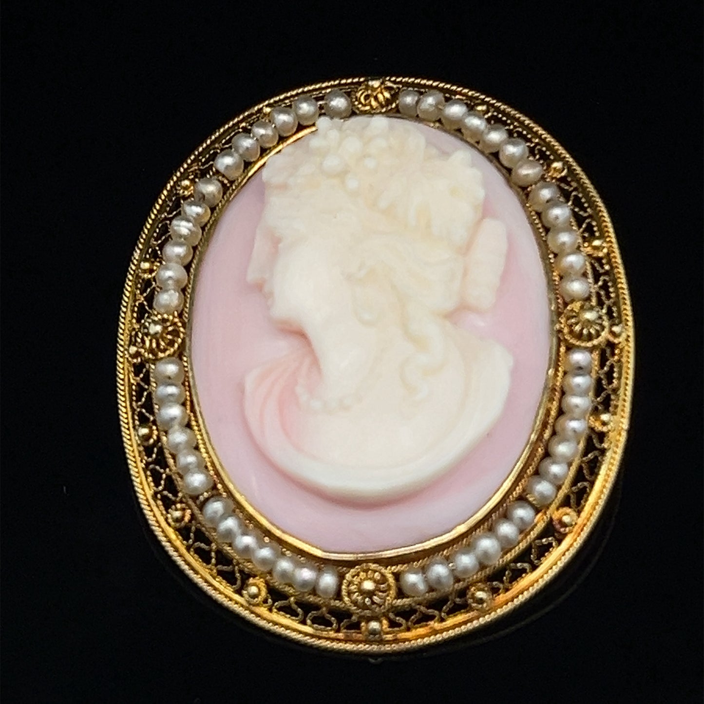 Estate Vintage 14K Yellow Gold Cameo Shell Brooch Pin with Seed Pearls