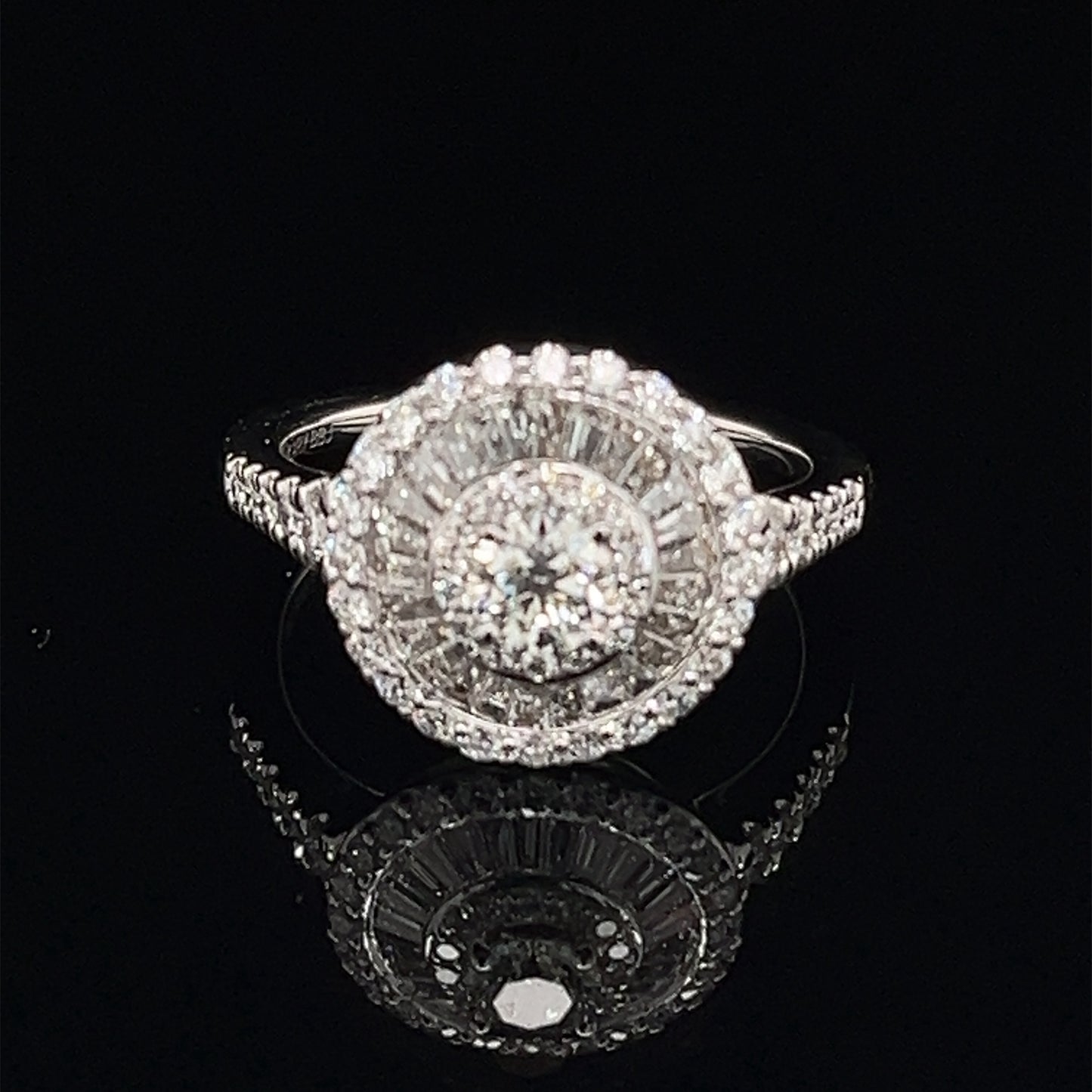 18K White Gold Natural Diamond Round Cluster Cocktail Ring Size 6.75